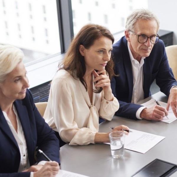 39 Strengths and Weaknesses To Discuss in a Job Interview